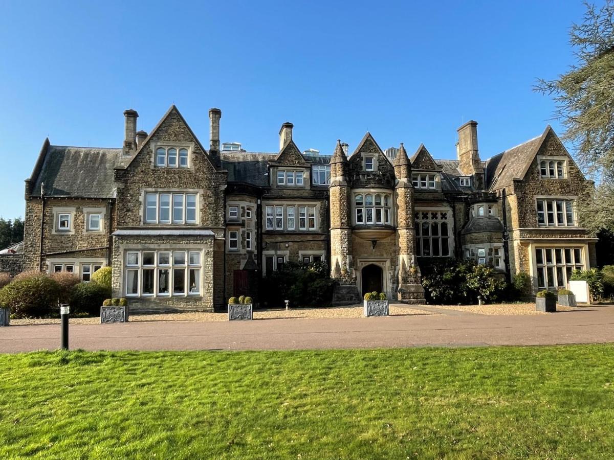 Hotel Hartsfield Manor Dorking Exterior foto
