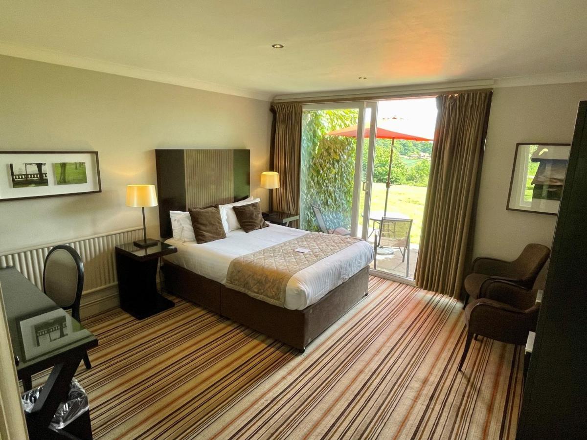 Hotel Hartsfield Manor Dorking Exterior foto