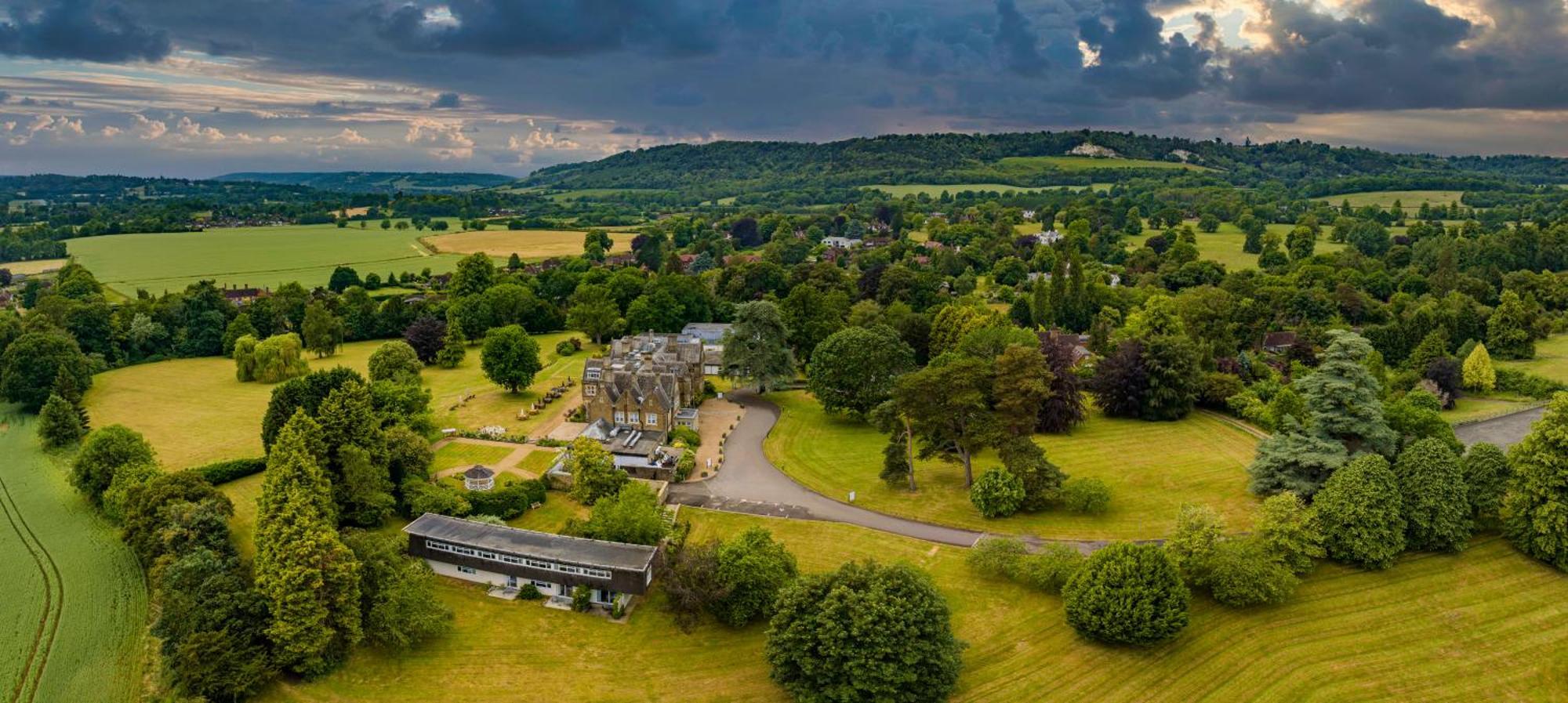 Hotel Hartsfield Manor Dorking Exterior foto